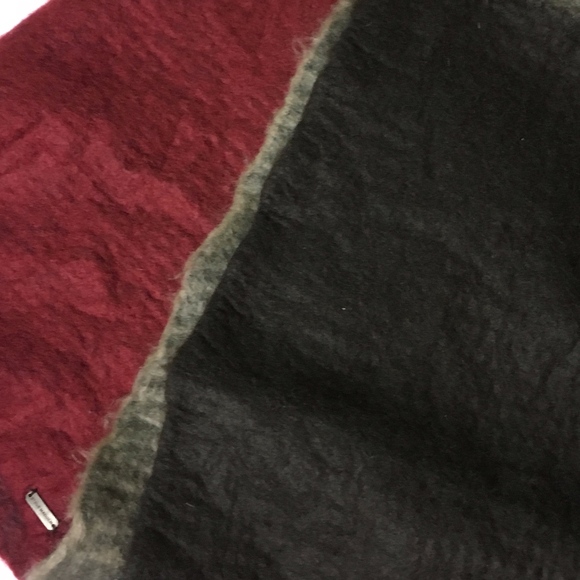 Steve Madden Infinity Circle Scarf or Wrap - Picture 6 of 6